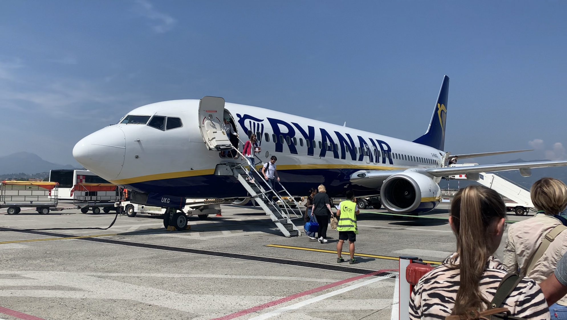Ryanair mette in pratica il ricatto: taglio dei voli per la Sardegna. Sarà poi la volta della Sicilia?