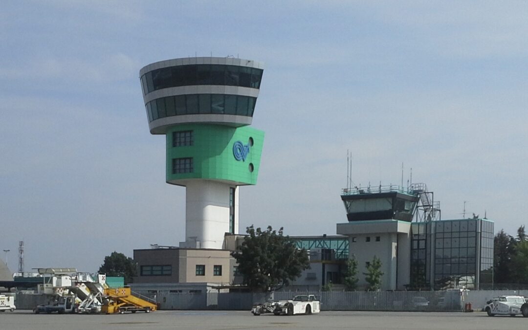 Caos nei cieli del nord-ovest: blocco dei voli per un problema ai radar. Hai diritto al rimborso per volo cancellato, dirottato o in ritardo?